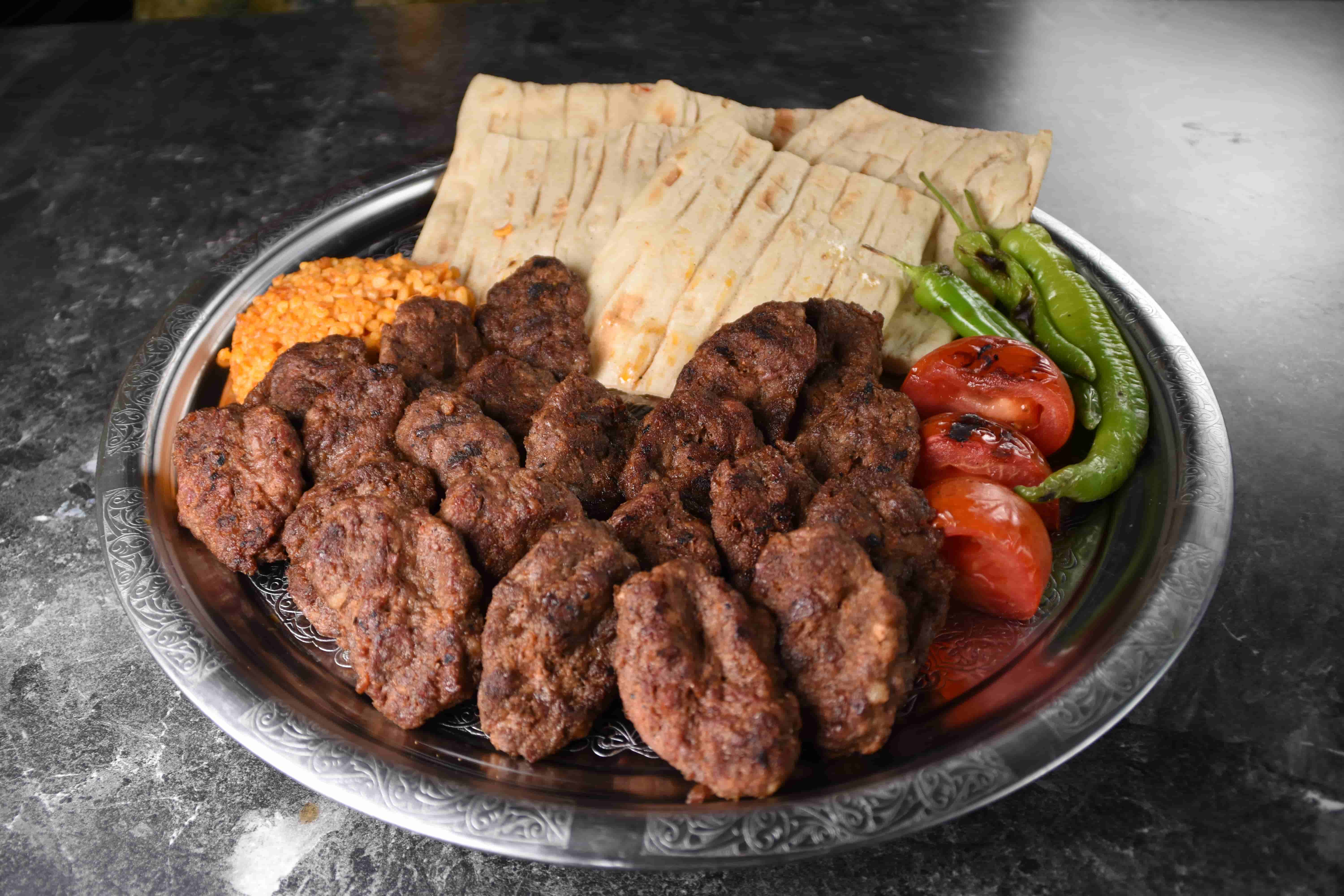 EMEKZADE KÖFTE - Eti Konuşturan Adamın Köftesi (KG)